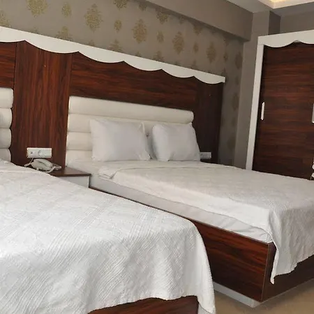 Madi Hotel
